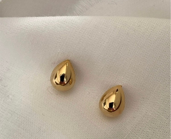 French small silver bean earrings S925 gold needle earrings spring and summer new trendy niche high-end simple earrings